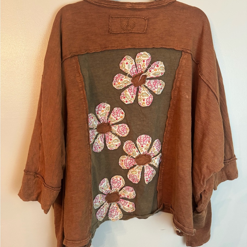 Boho Blue Velvet Floral Appliqué V-Neck Oversized Top Small - Picture 2 of 3